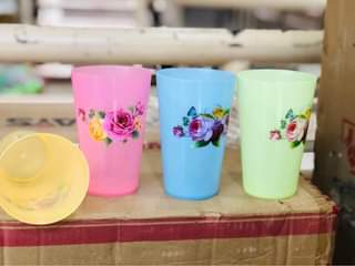 A picture of Plastic Drinking Mugs