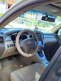 A picture of Toyota Highlander 2006