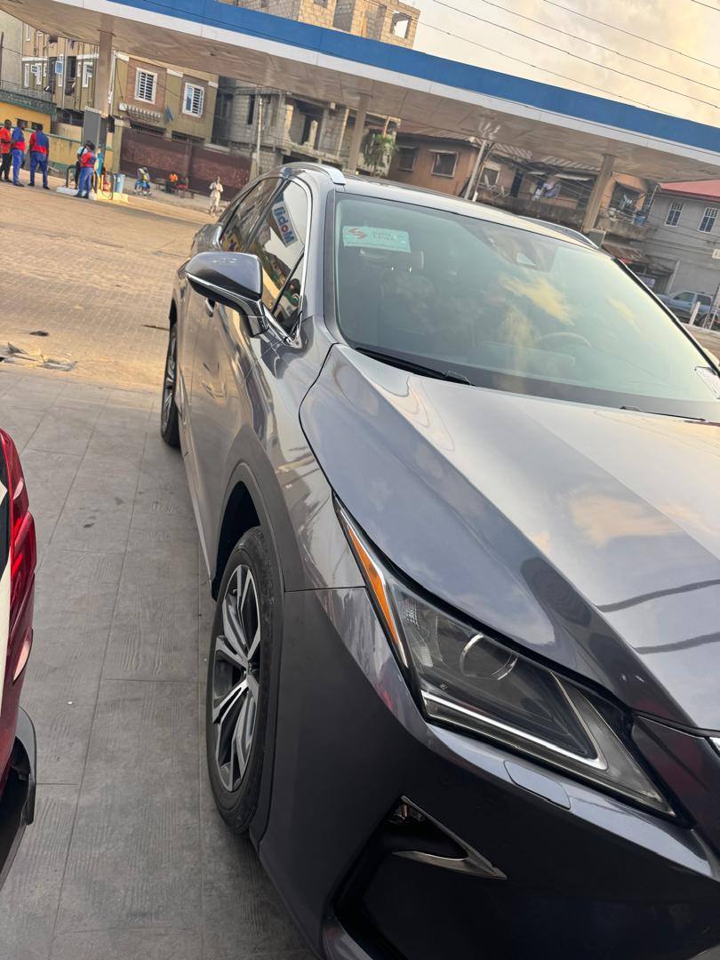 A picture of Lexus RX350 2020