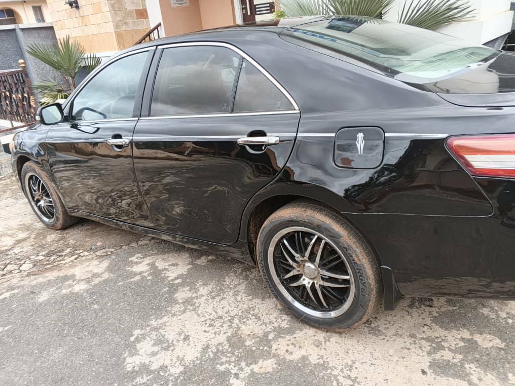 A picture of 2009 toyota camry spider