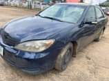 A picture of 2003 Toyota Camry Yes