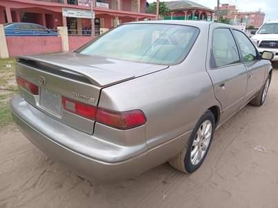 A picture of Toyota Camry 1999 Tiny light 