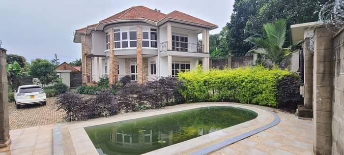 A picture of Home on sale Entebbe Mpala estate 5bedrooms 6bathrooms swimming pool