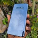 A picture of Samsung Galaxy S10E