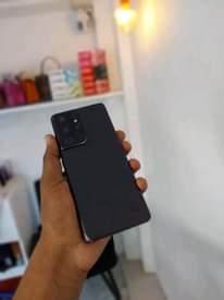 A picture of S21 UTRA