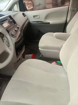 A picture of 2012 Toyota Sienna Tokunbo