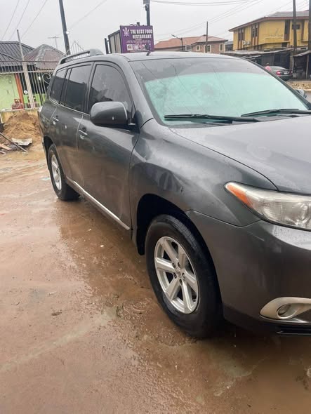 A picture of 2008 HIGHLANDER