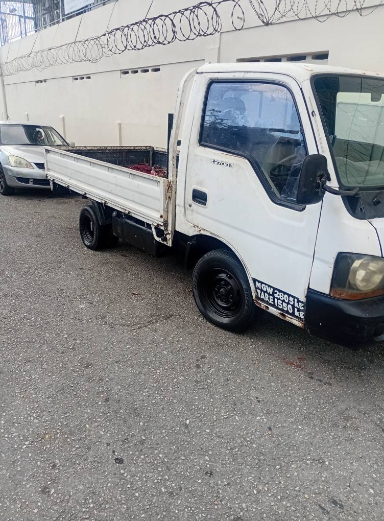 kia k2700