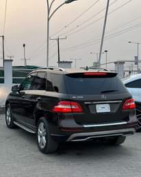A picture of FOREIGN USE 2014 MERCEDES BENZ ML350