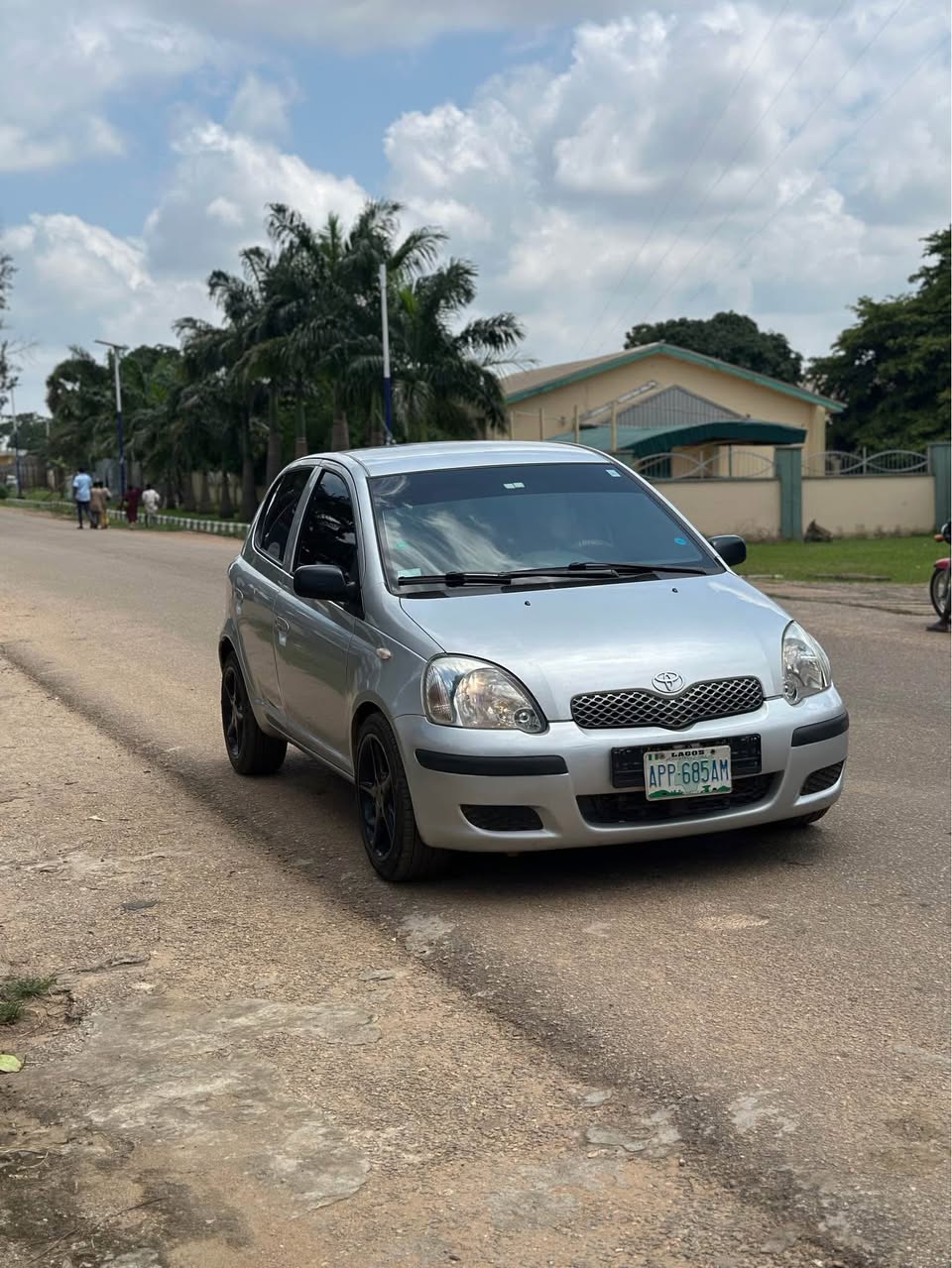 A picture of Toyota Yasir 2005 model. Call 07040735670
