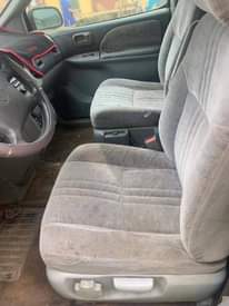 A picture of 2002 Toyota Sienna