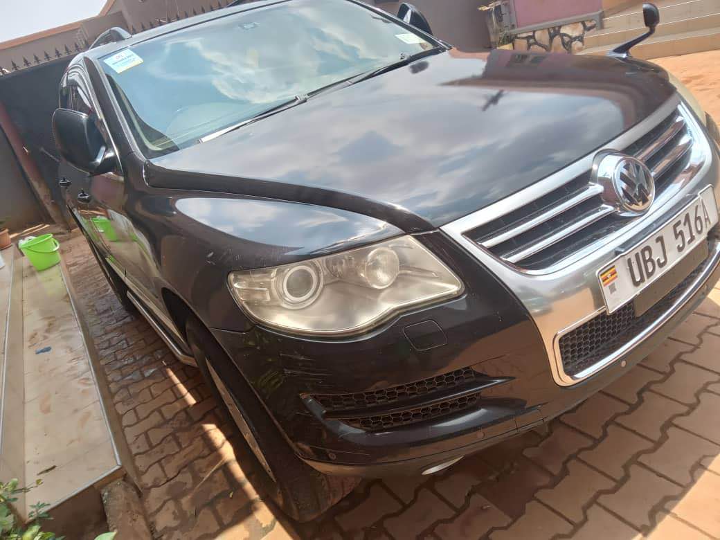 A picture of V VW Touareg V6 model 2009 on Sale