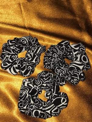A picture of Scrunchies vibanio