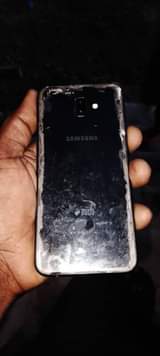 A picture of Samsung j6