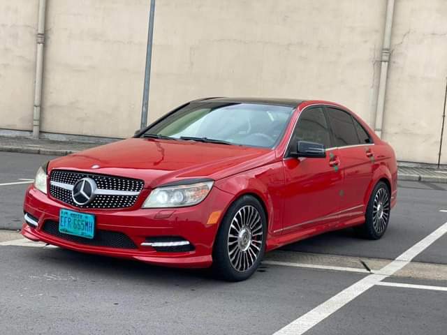 A picture of Mercedes Benz C300