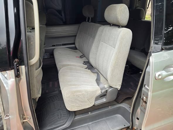 A picture of Price 17 9ML 0683800498 TOYOTA NOAH OLD EJG Year 2001