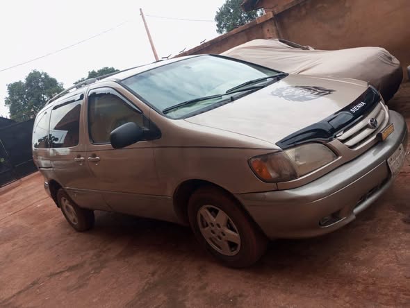 A picture of Toyota Sienna