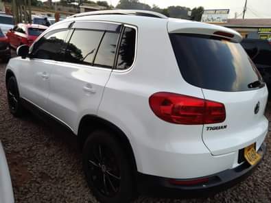 A picture of VW Tiguan 2011 At 45m 0706044260 0774245262