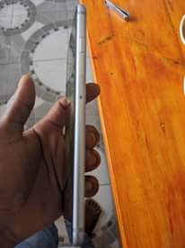 A picture of Mwenye pesa ya haraka hapa iPhone 6s Fingerprint