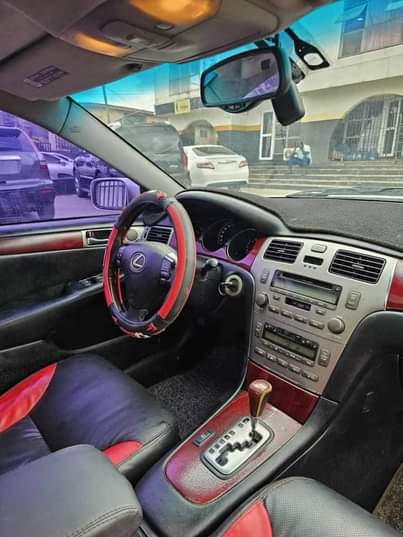 A picture of REGISTERED 2004 LEXUS ES330