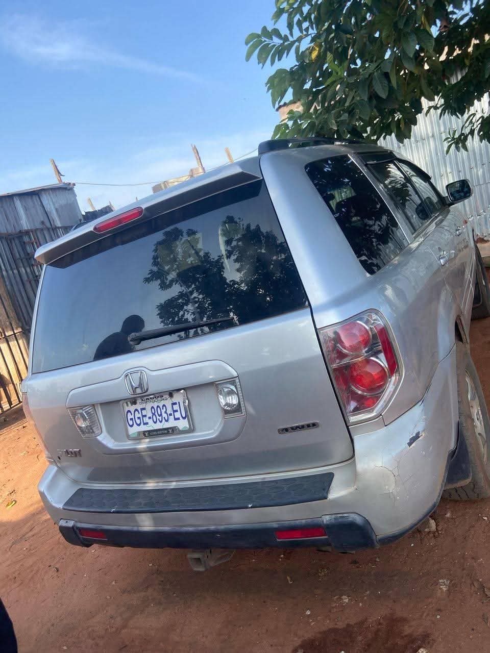 A picture of 2006 Honda pilot 2006