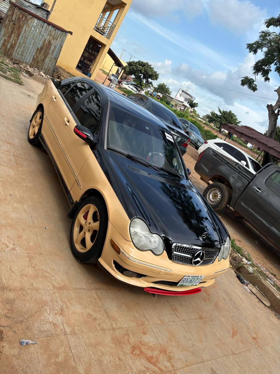 A picture of Mercedes Benz 4plug first owner first registration