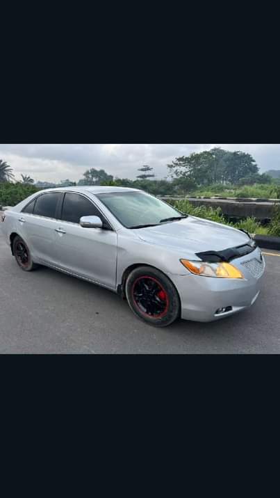 A picture of Toyota Camry 2009 model Baked on first body pan Less