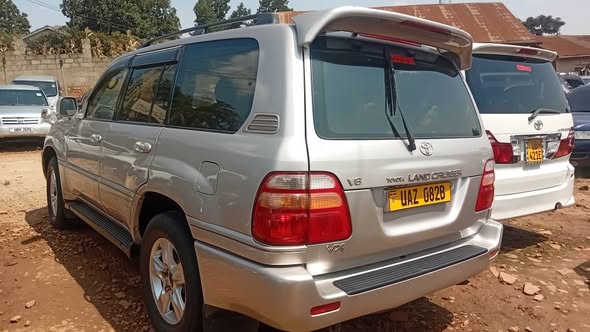 A picture of Land cruiser VX