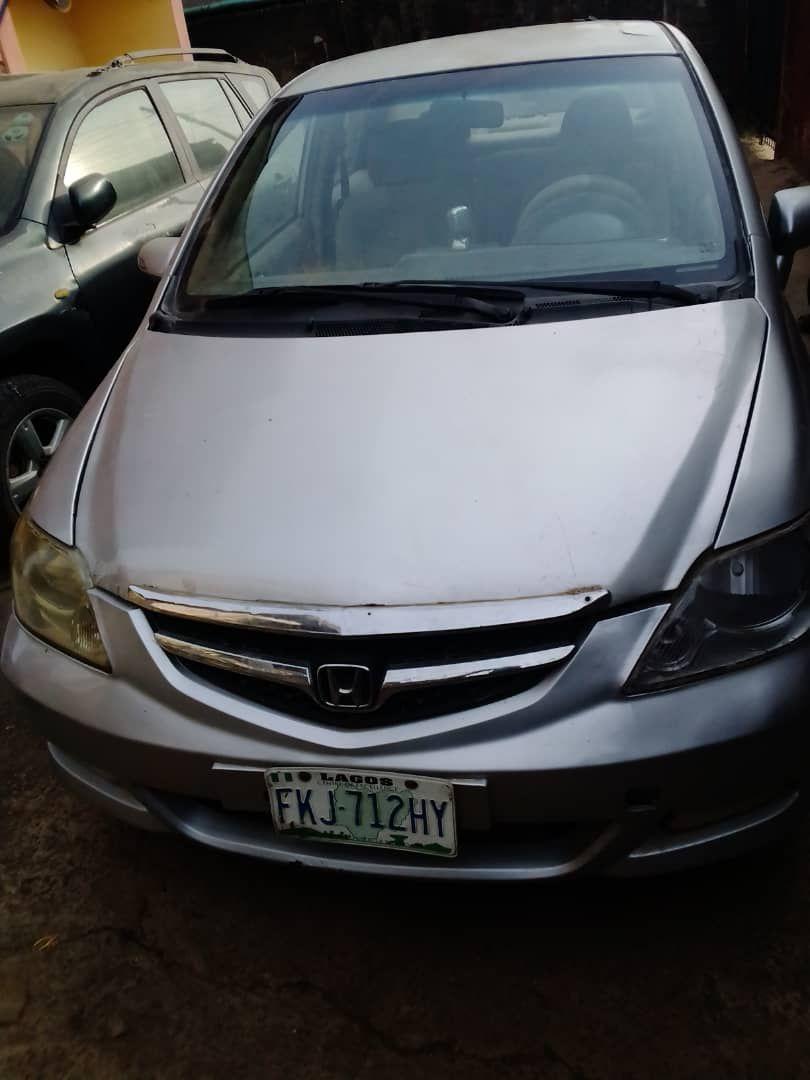 A picture of Uber Standard Honda City 2008 model