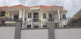 houses kyanja