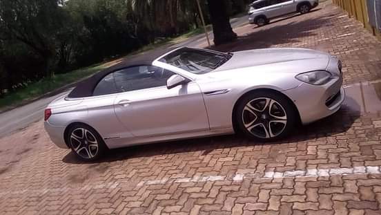 CARS &.