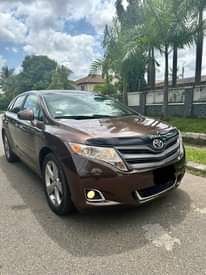 A picture of 2010 TOYOTA VENZA