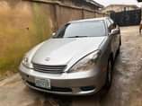 A picture of LEXUS ES300