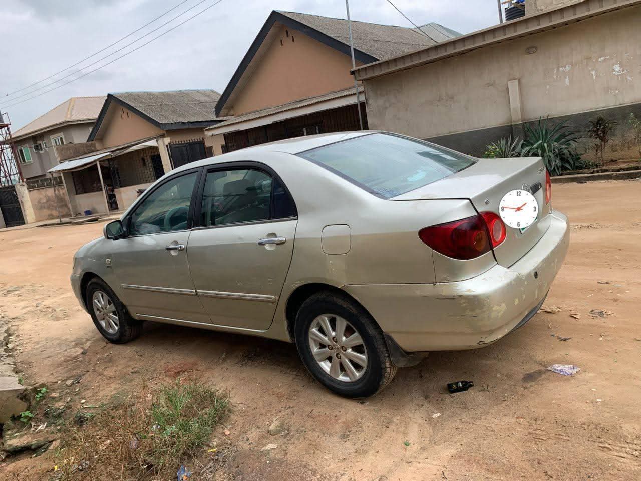 A picture of 2004 Toyota corolla 04