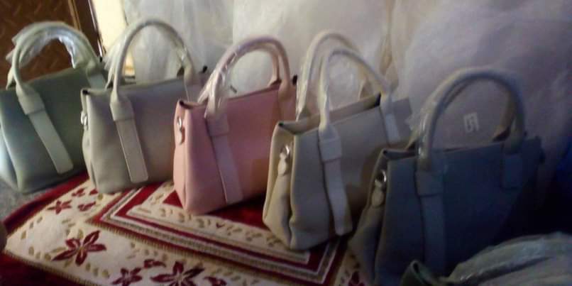 A picture of Classy handbags