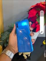A picture of SAMSUNG A50