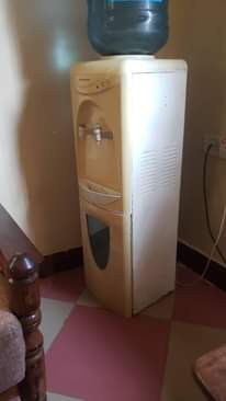 A picture of Water dispenser