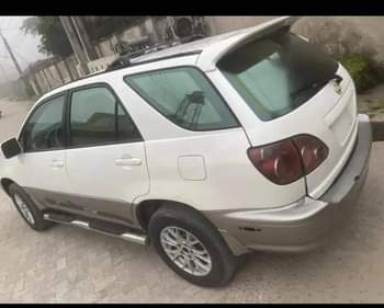 A picture of Lexus RX300 2000 Nothing to fix Engine and Gear Ac