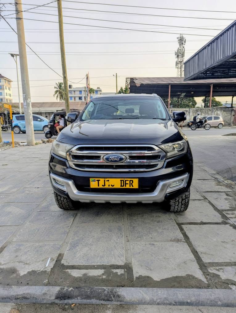 A picture of Ford Everest XLT