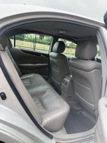 A picture of Lexus es300 2002