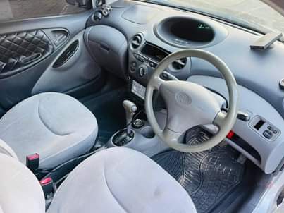 A picture of  TOYOTA_VITZ_0620356906