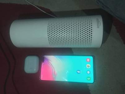 A picture of Samsung S10 plus