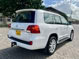 A picture of Price 110m toyota land cruser vx v8 no DFP engine