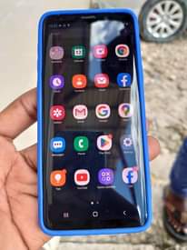 A picture of Samsung s9
