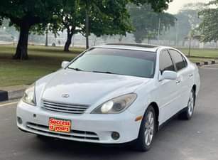 A picture of Lexus es 330