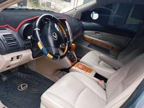 A picture of Belgium Grade 2005 Lexus RX330 Car is in pristine condition