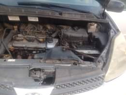 A picture of Yes Toyota Sienna 2006 model Engine and gear sound Body