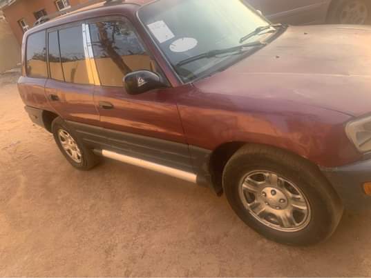 A picture of Toyota RAV4 1999 model everything working perfectly fine 07068489579