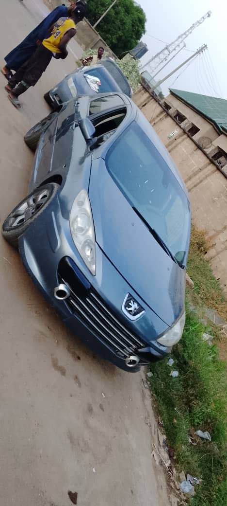 A picture of TOKUNBO 307Automatic Accidented but fix with Belgium and Gear going