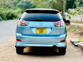 A picture of toyota harrier DTY